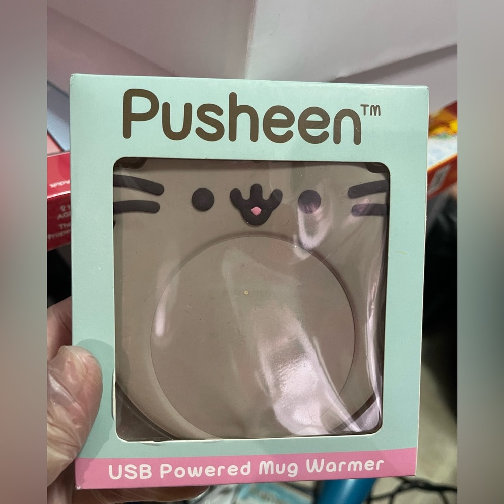 Pusheen mug warmer